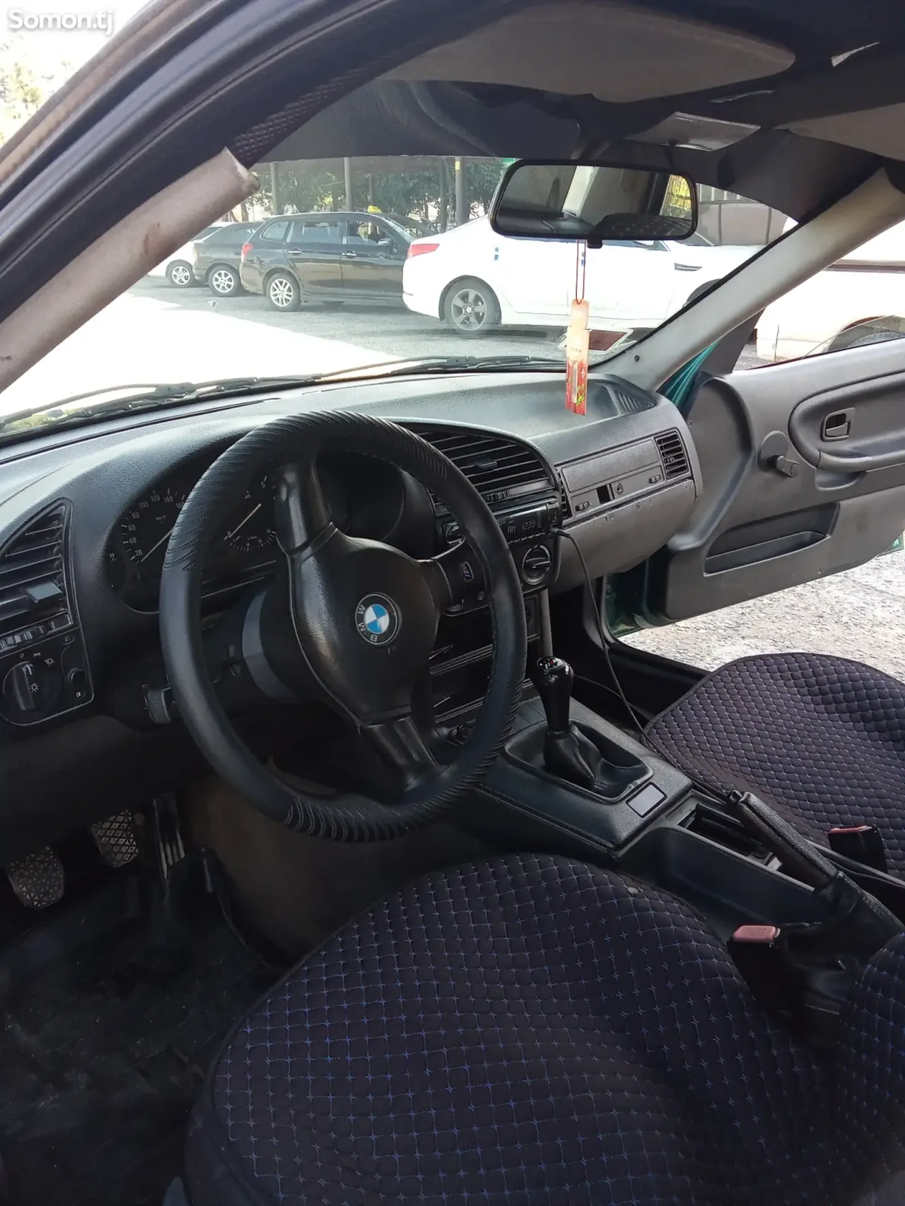 BMW 3 series 1992 · 1.6 MT
