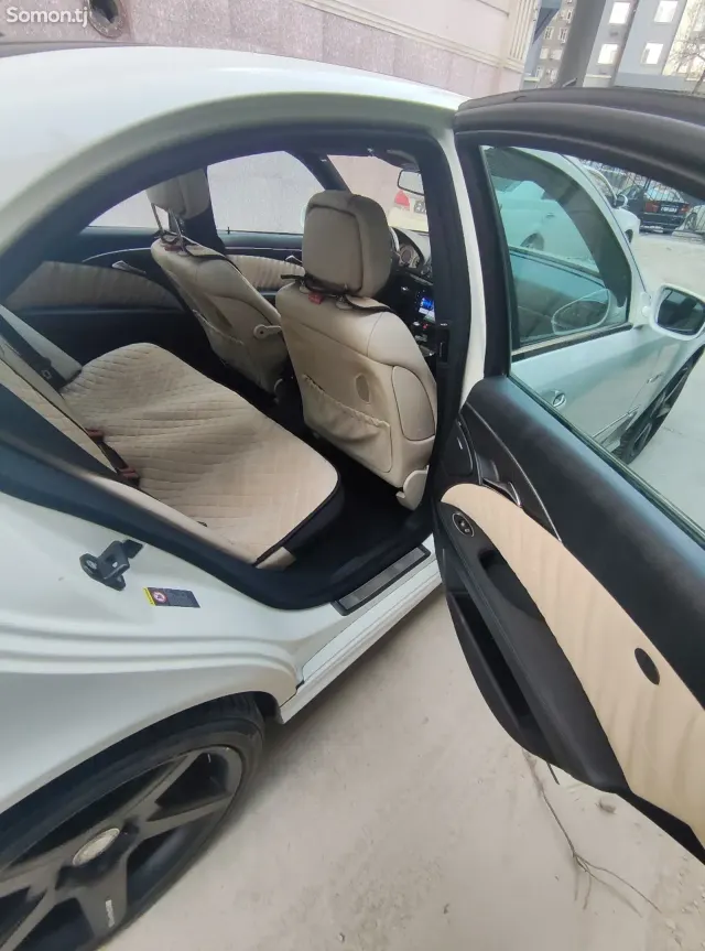 Mercedes-Benz E class 2009 · 5.5 AT