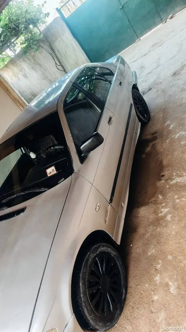 BMW 3 series 1993 · 1.8 MT