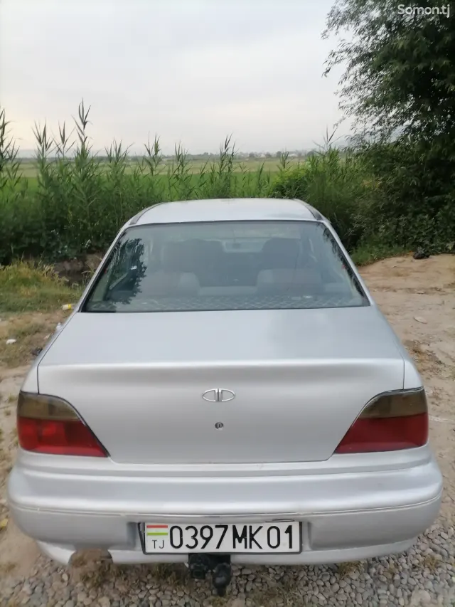 Daewoo Nexia 1995 · 1.6 MT