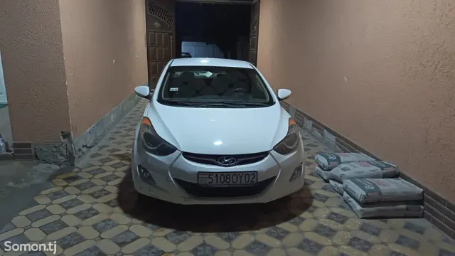 Hyundai Avante 2011 · 1.8 AT
