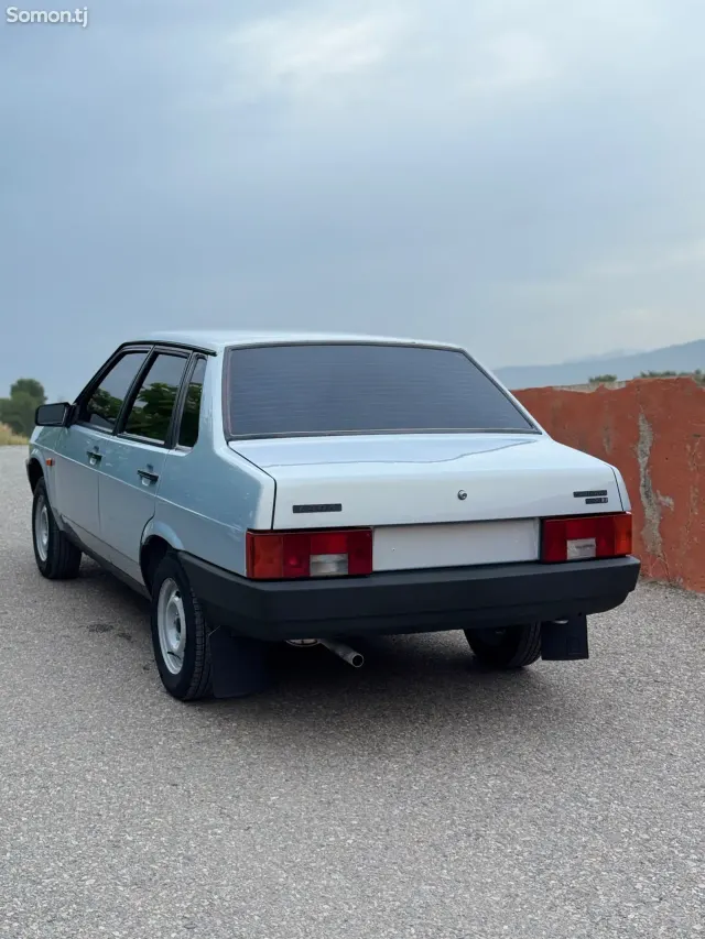 Lada (ВАЗ) 21099 2004 · 1.5 MT