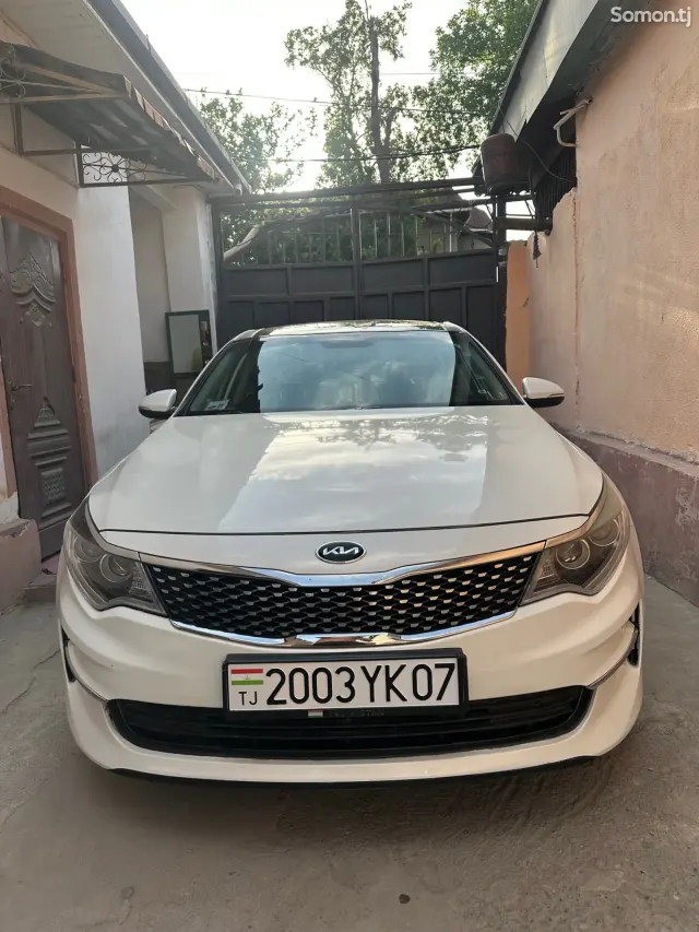 Kia K5 2016 · 2.4 AT