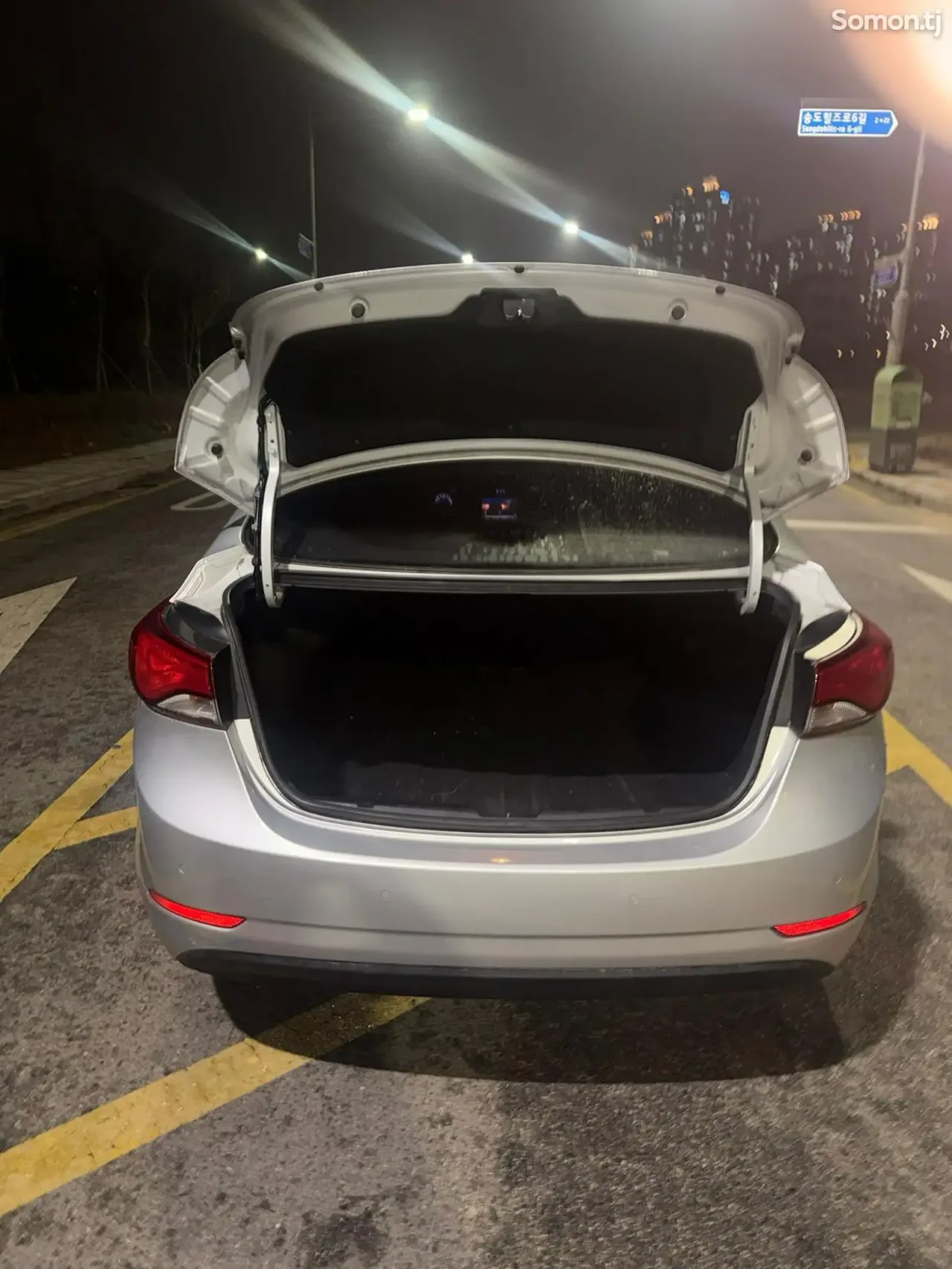 Hyundai Avante 2014 · 1.6 AT