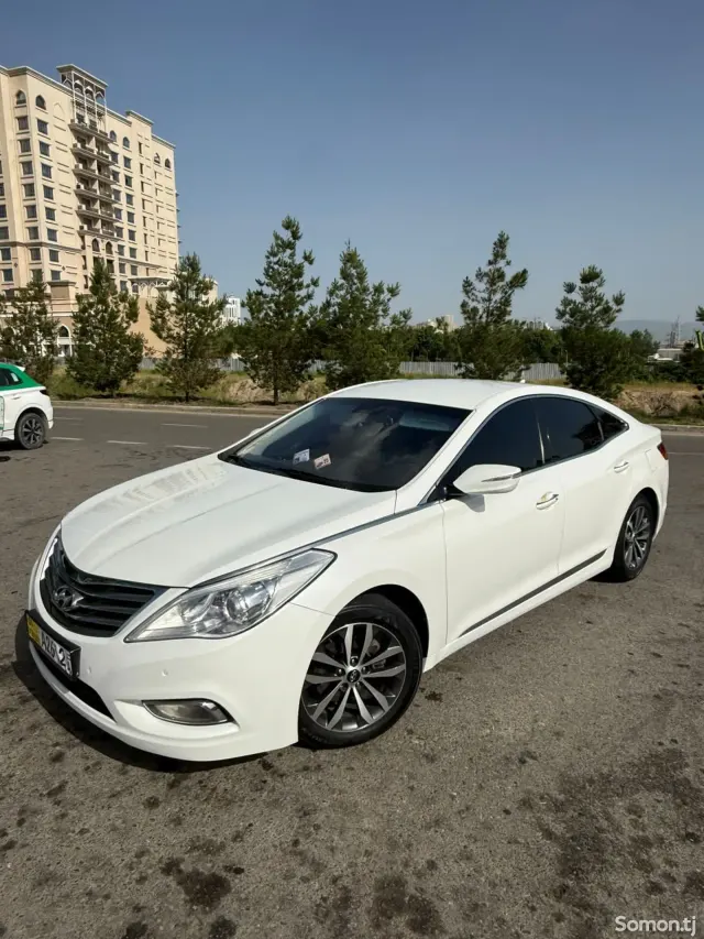 Hyundai Grandeur 2012 · 2.4 AT