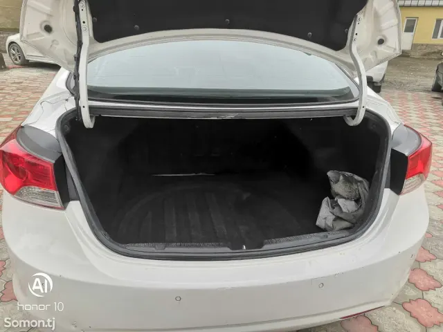 Hyundai Avante 2011 · 1.6 AT