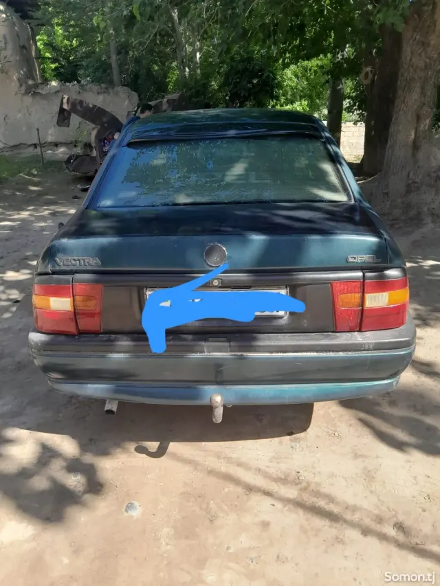 Opel Vectra A 1995 · 1.6 MT