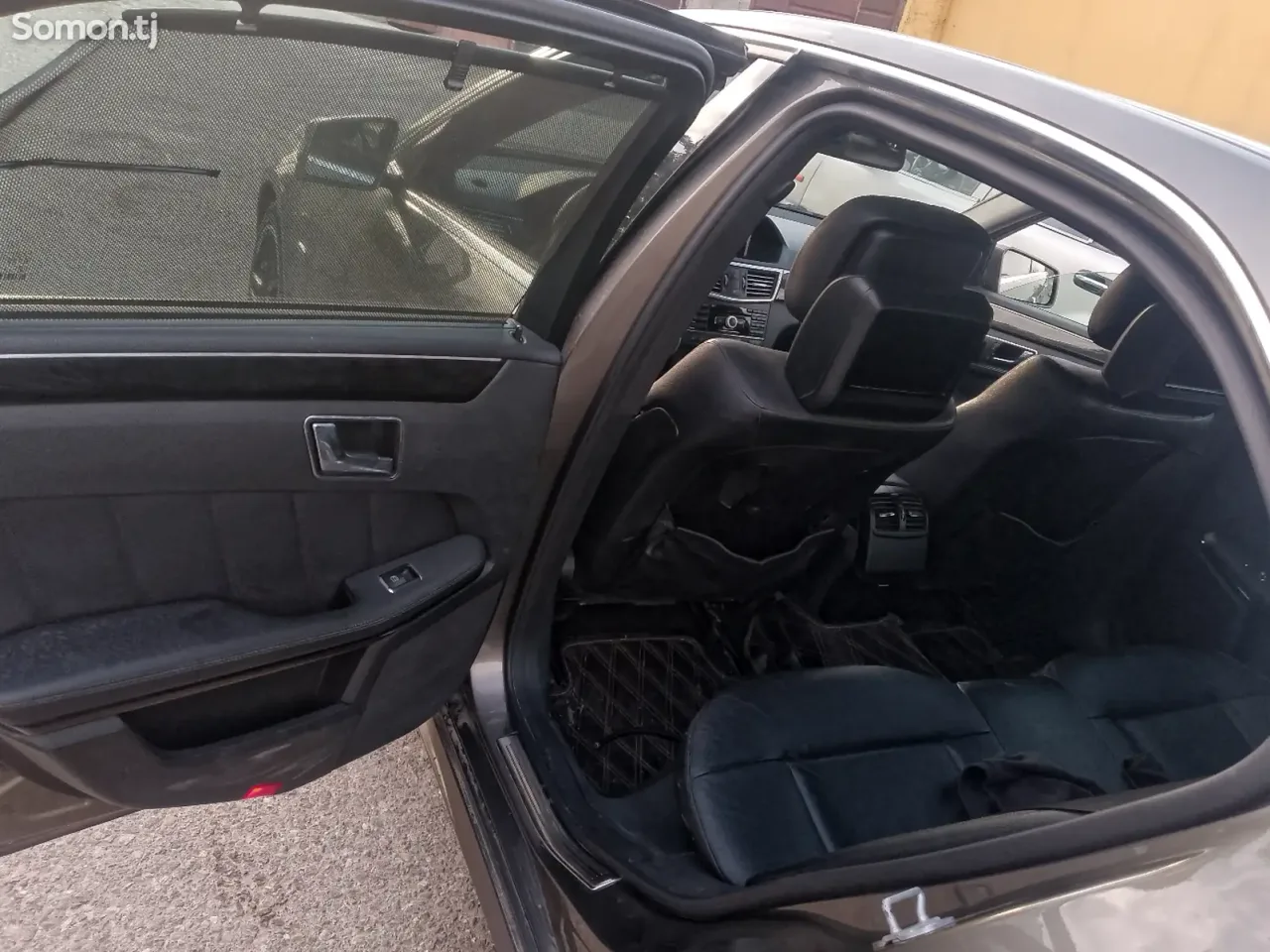 Mercedes-Benz E class 2012 · 2.0 AT