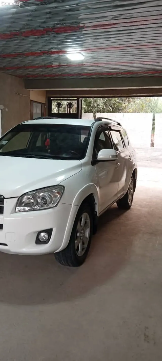 Toyota RAV 4 2011 · 2.5 AT