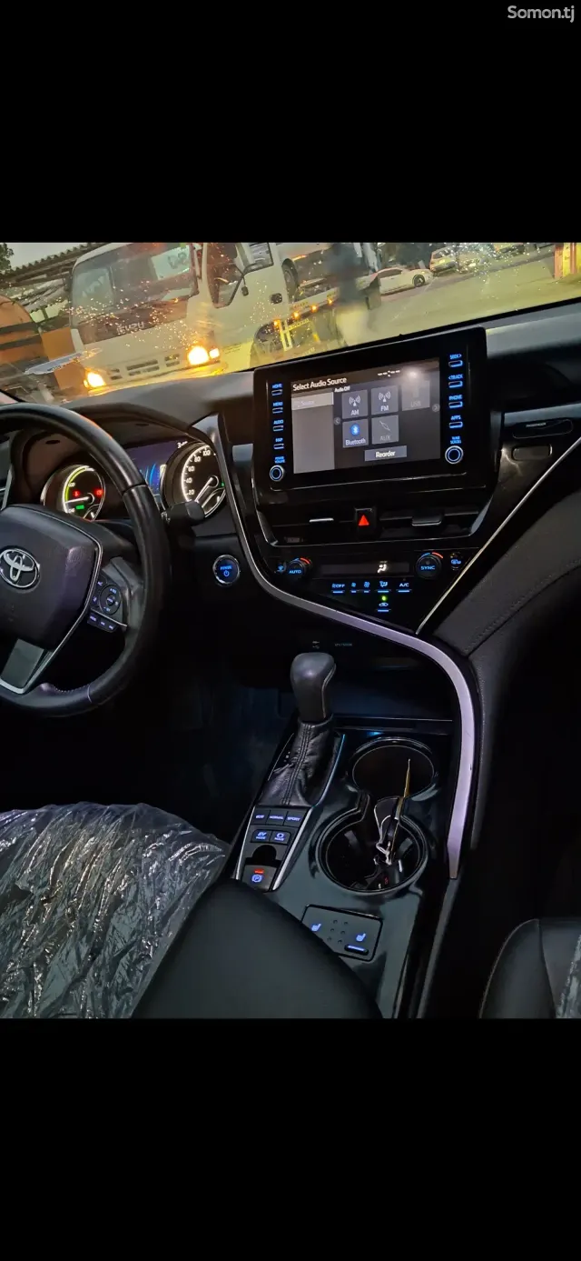 Toyota Camry 2018 · 2.5 AT