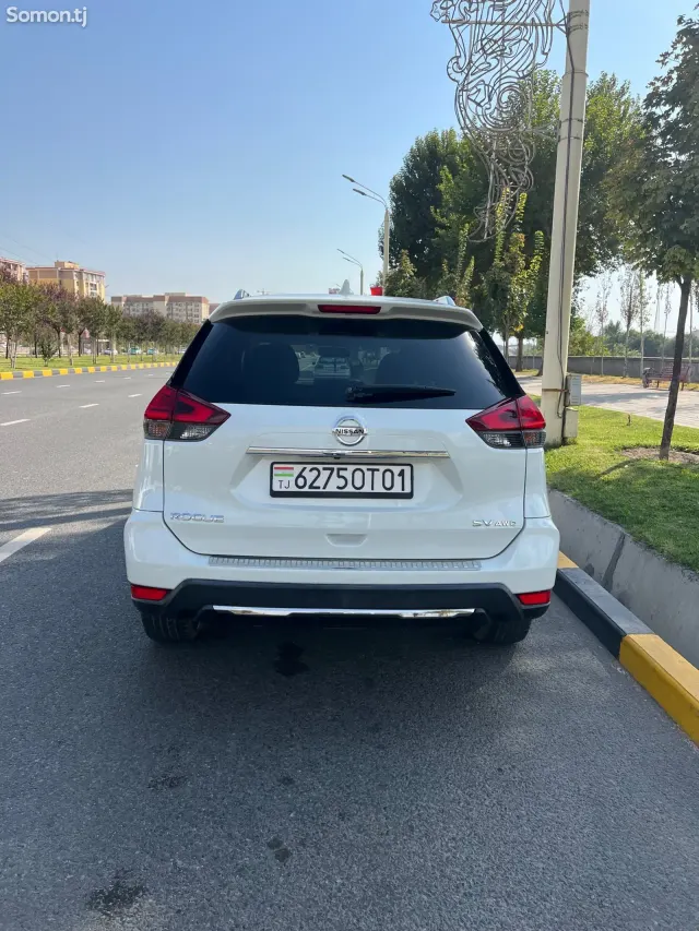 Nissan Rogue 2017 · 2.5 CVT
