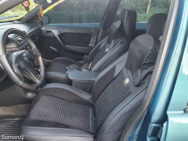 Opel Vectra A 1993 · 1.6 MT