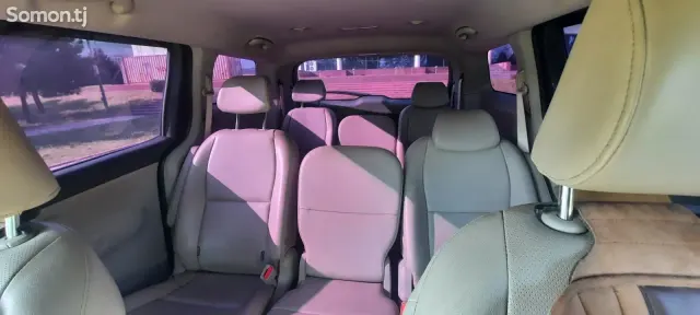 Kia Carnival 2015 · 2.2 AT