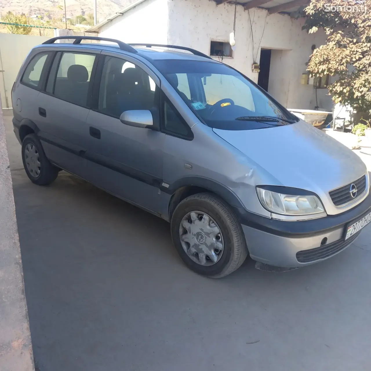 Opel Zafira 1999 · 1.8 MT