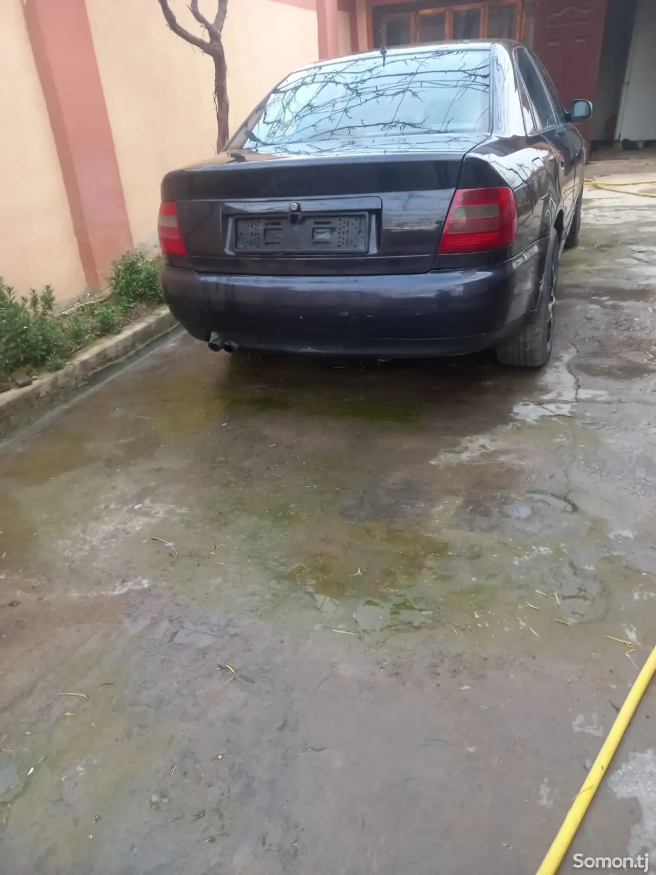 Audi A4 1998 · 1.8 MT