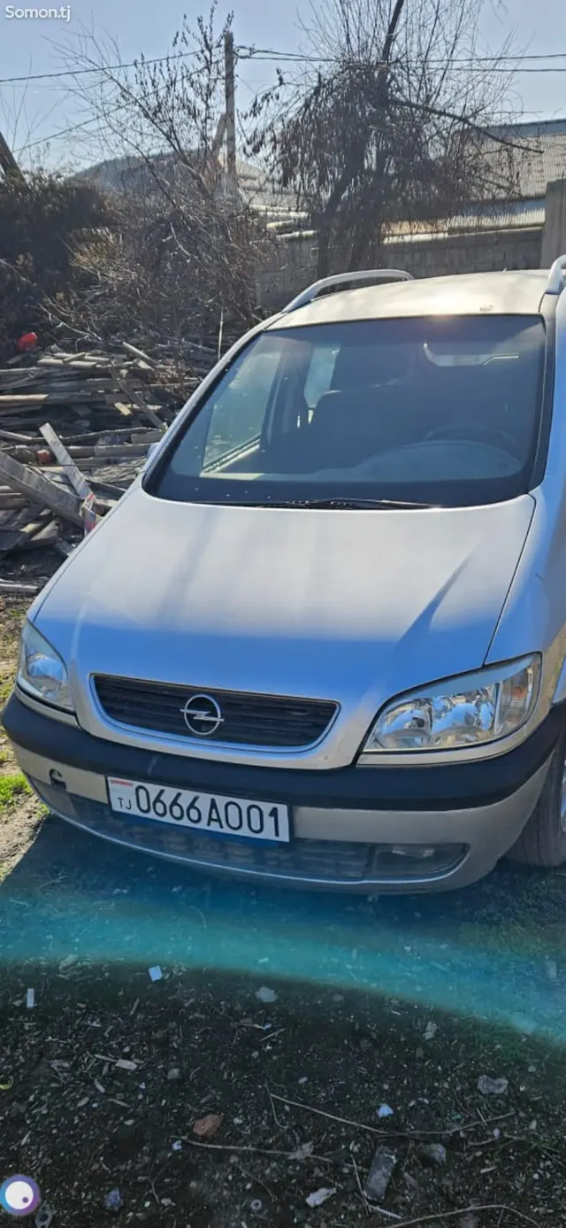 Opel Zafira 2004 · 2.2 AT