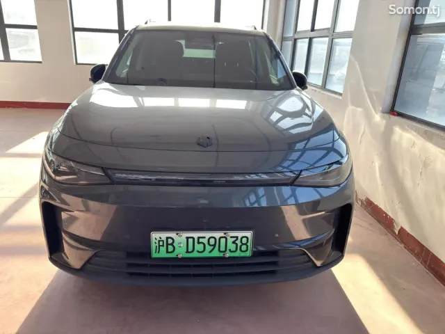 Leapmotor C16 2025 · AT