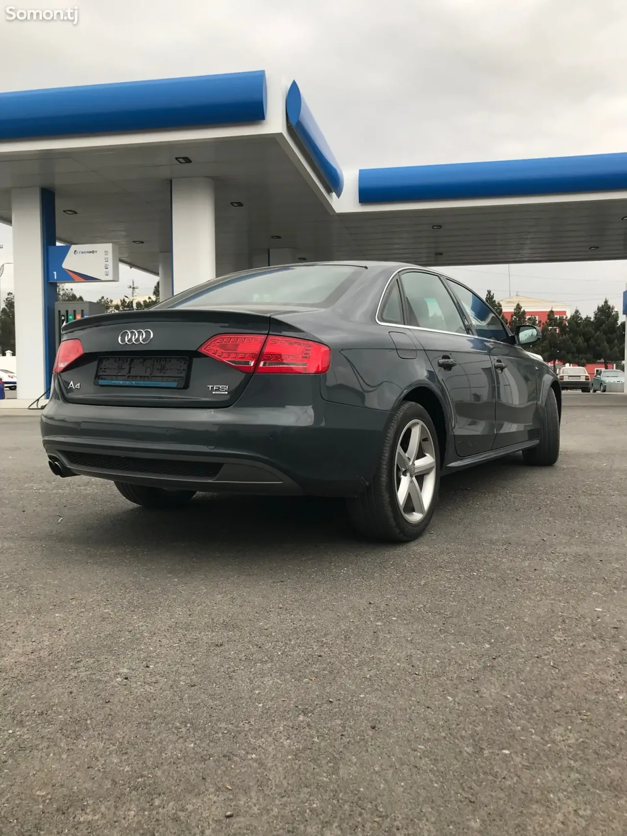 Audi A4 2011 · 2.0 AT