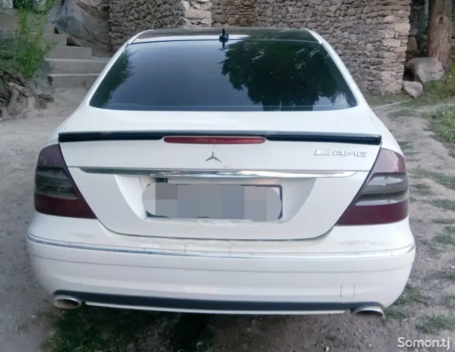 Mercedes-Benz E class 2003 · 2.4 AT