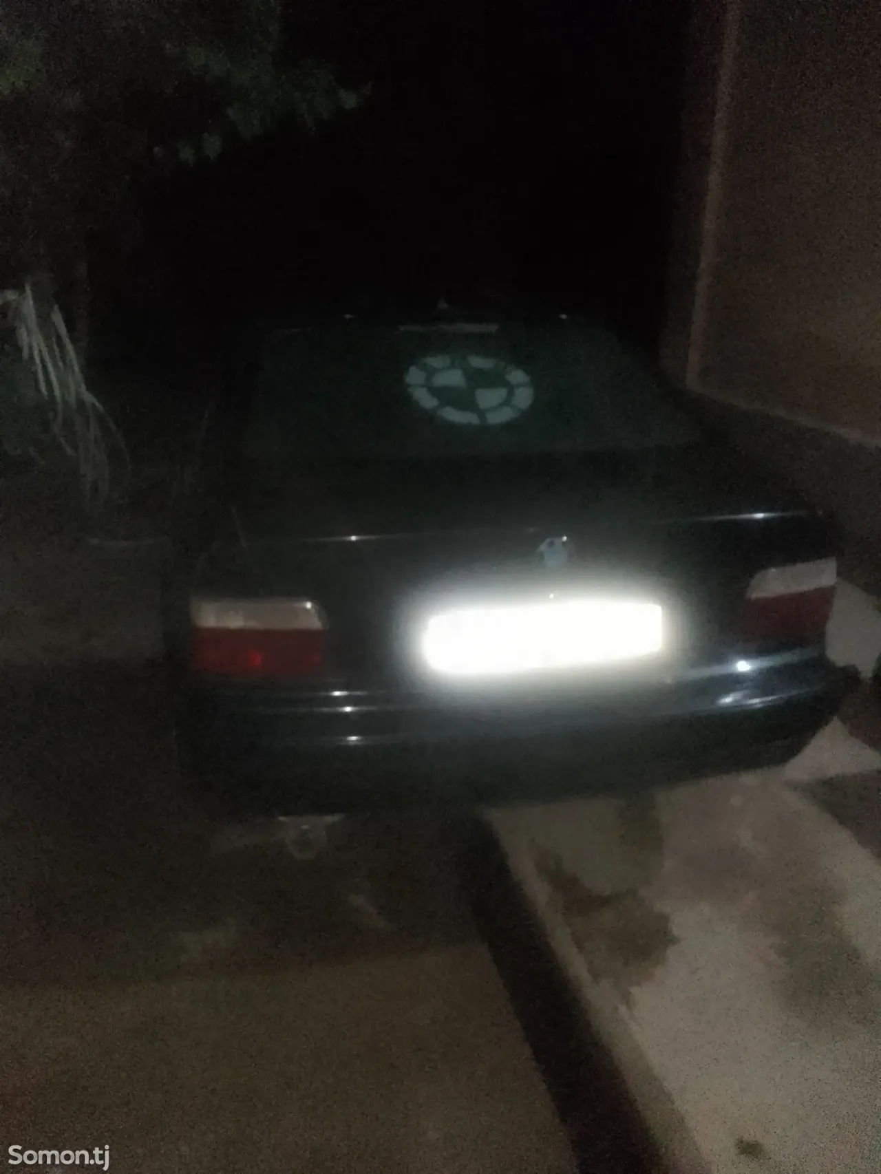 BMW 3 series 1993 · 1.6 MT