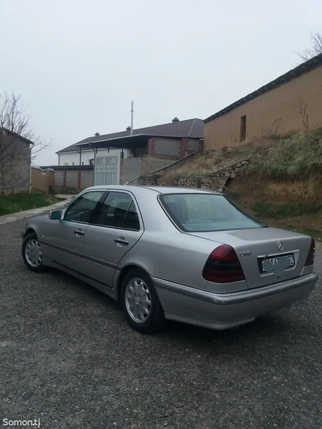 Mercedes-Benz C class 1994 · 1.8 AT