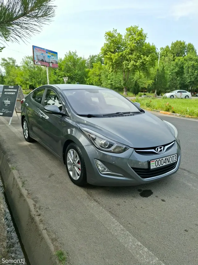 Hyundai Avante 2015 · 1.6 AT