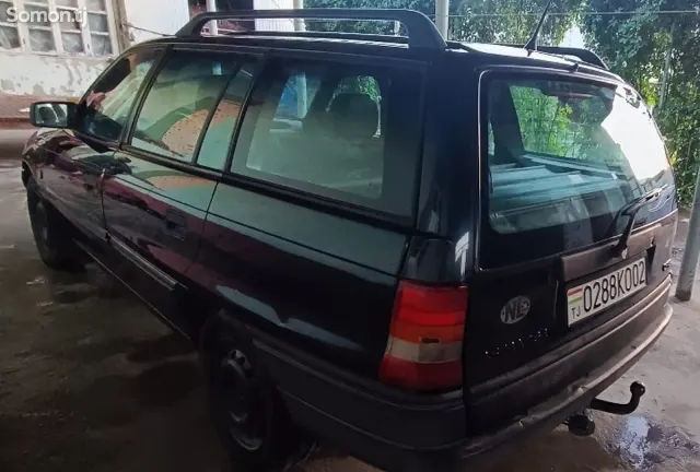 Opel Astra F 1994 · 1.6 MT