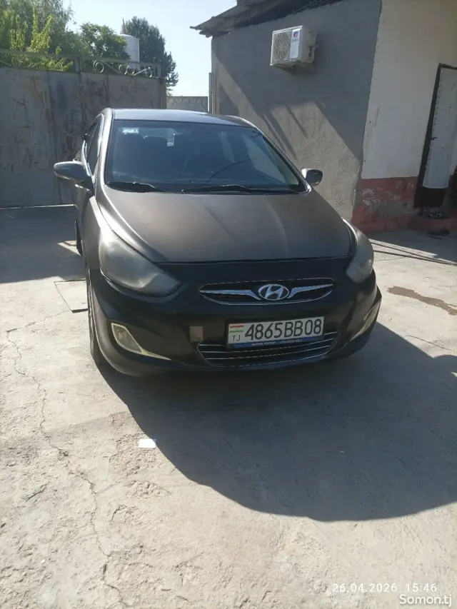 Hyundai Accent 2014 · 1.6 AT