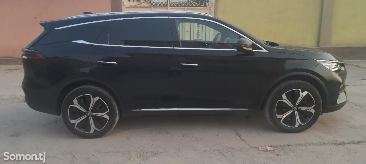 BYD Tang 2022 · 5.5 AT