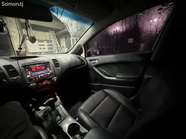 Kia K3 2014 · 1.6 AT