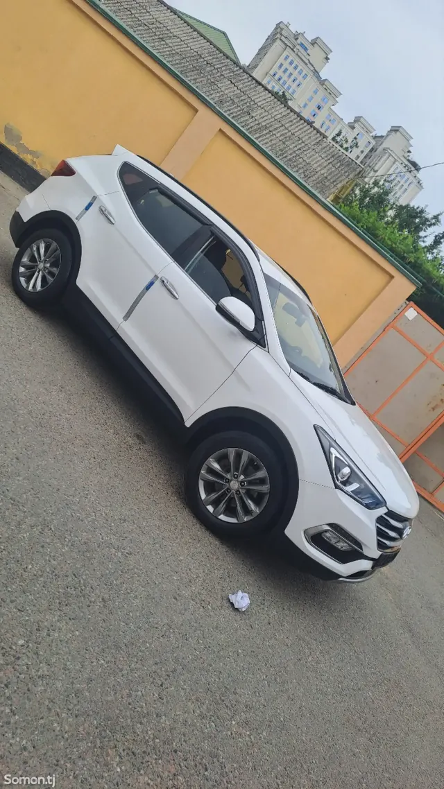 Hyundai Santa Fe 2016 · 2.0 AT