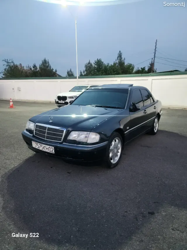 Mercedes-Benz C class 2000 · 2.0 AT