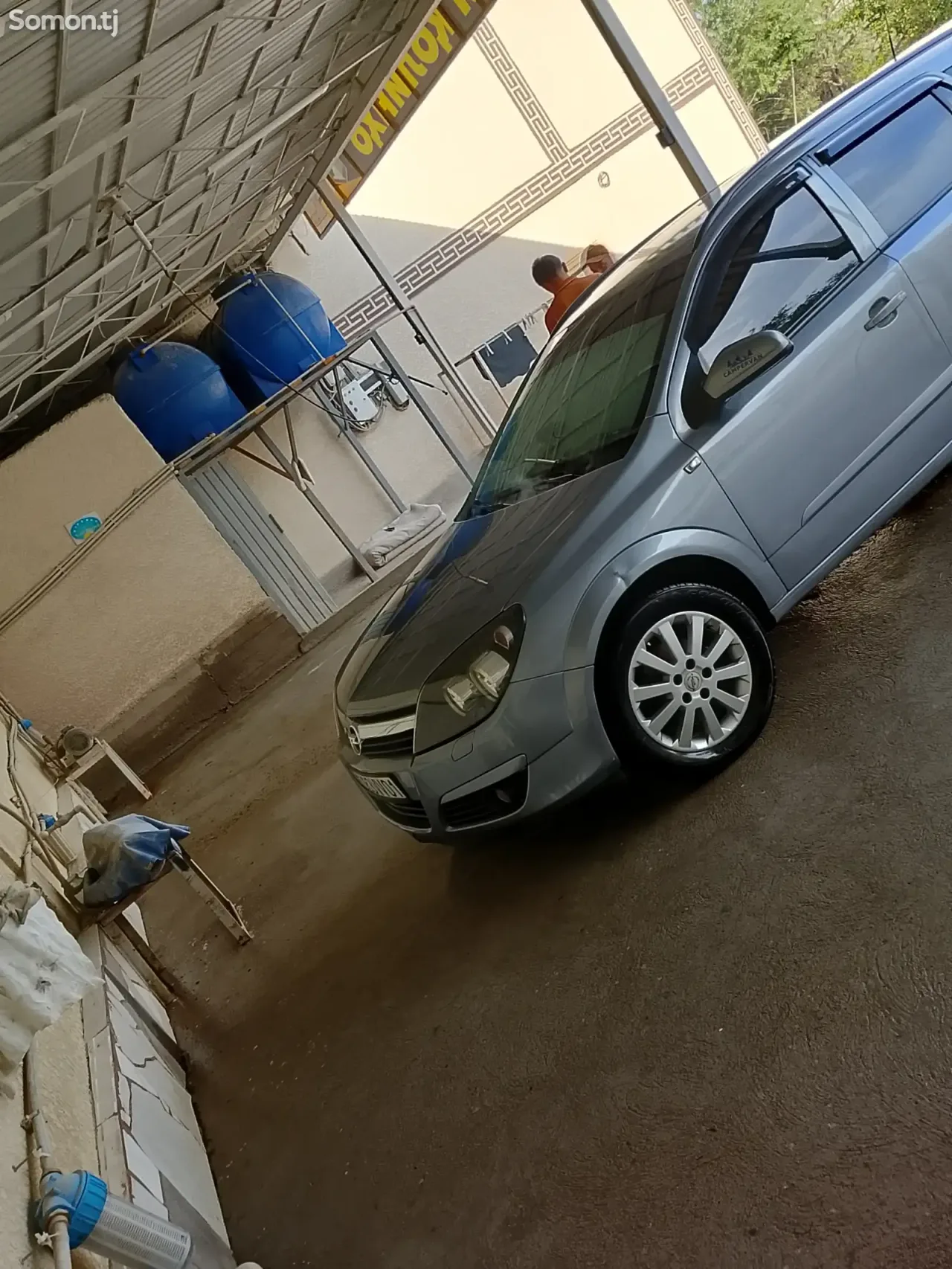 Opel Astra H 2006 · 1.6 MT