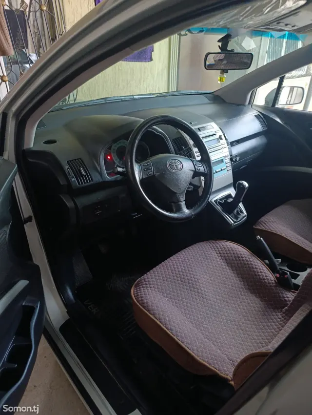 Toyota Verso 2008 · 1.8 MT