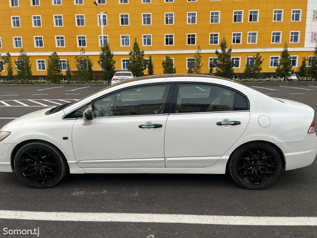 Honda Civic 2006 · 1.8 AT