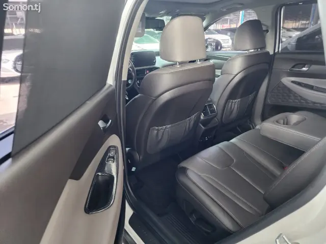 Hyundai Santa Fe 2018 · 2.2 AT