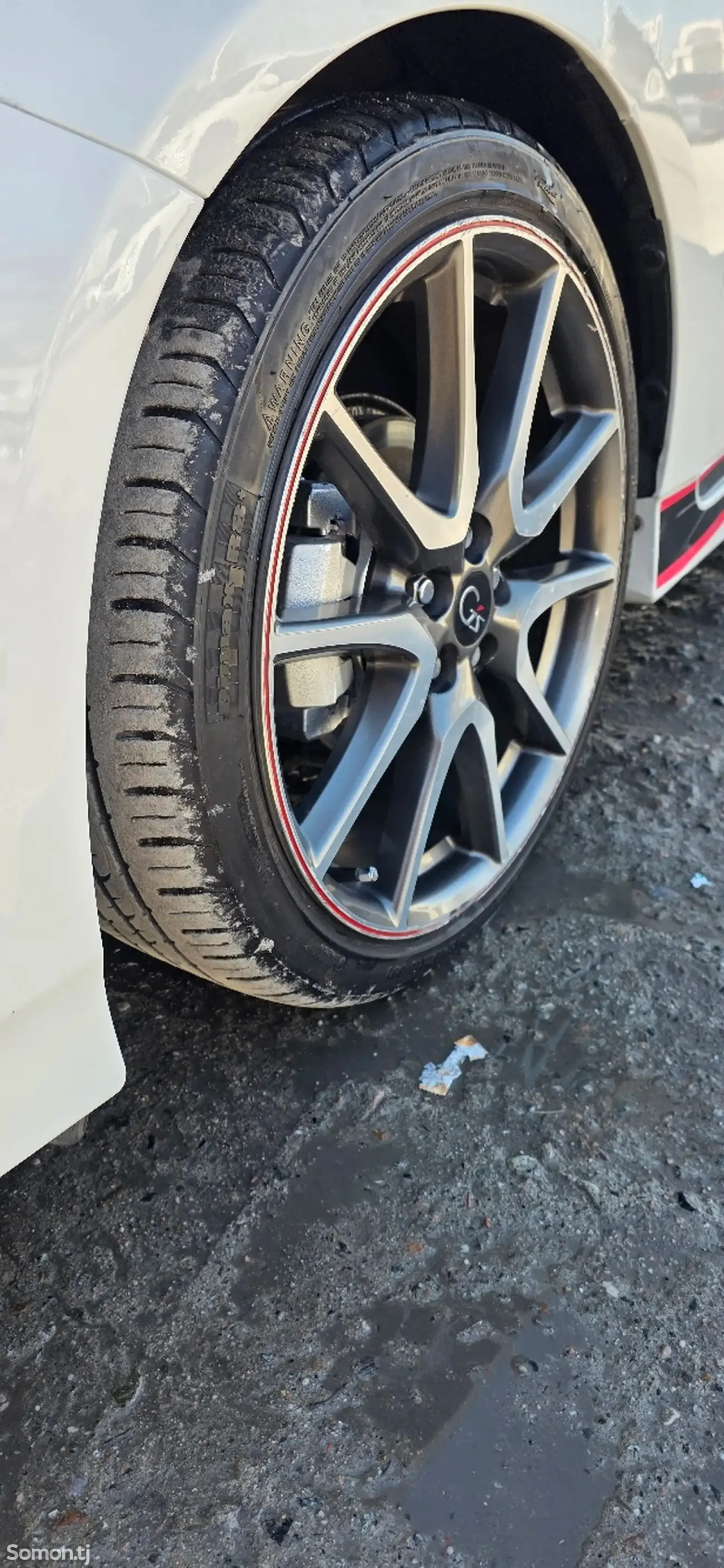 Toyota Prius 2014 · 1.8 CVT