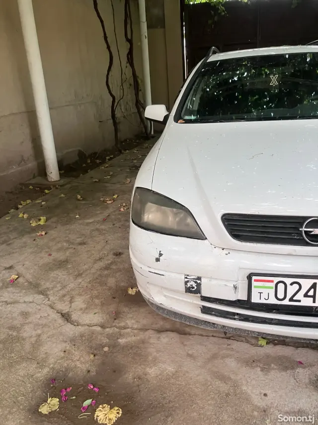Opel Astra G 1999 · 1.6 MT