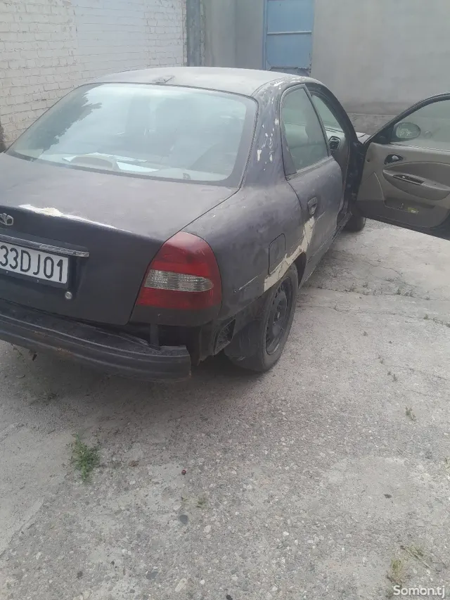 Daewoo Nubira 2004 · 1.6 MT