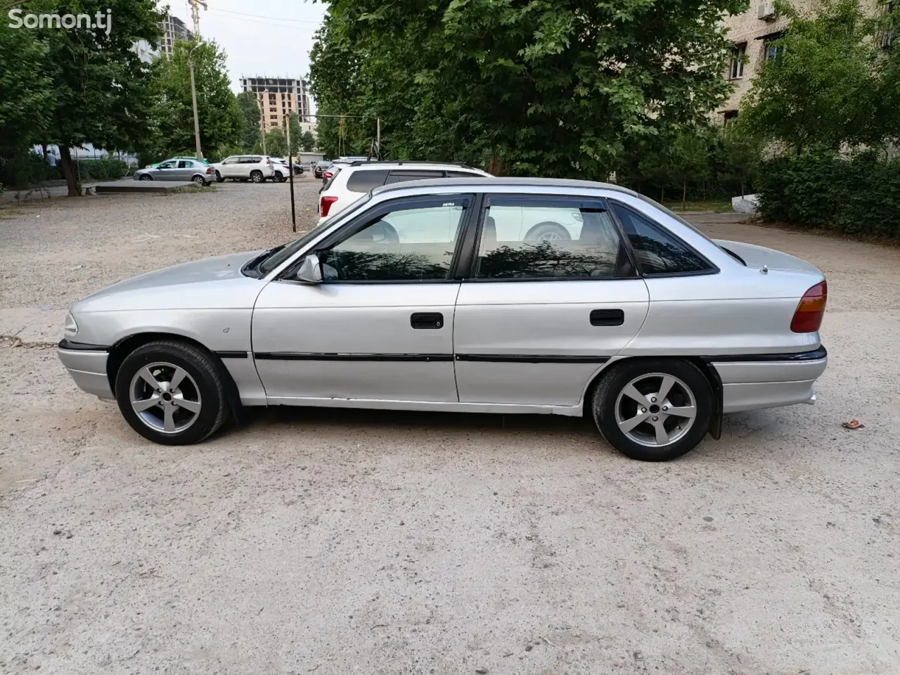 Opel Astra F 1993 · 1.6 MT