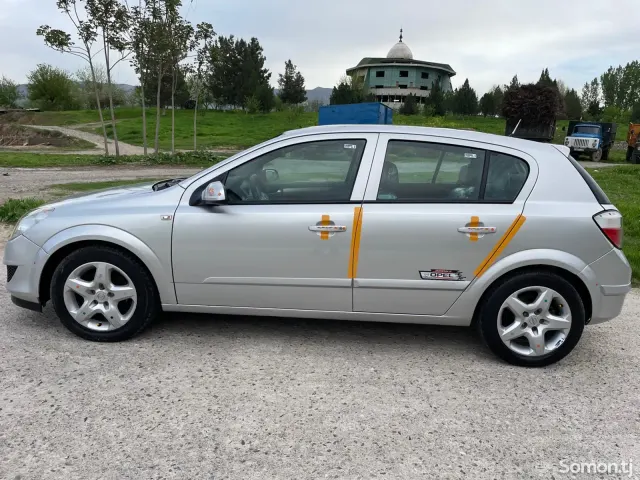 Opel Astra H 2007 · 1.8 MT