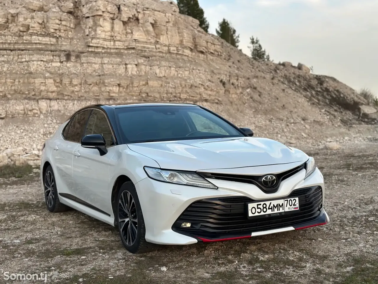 Toyota Camry 2020 · 2.5 AT