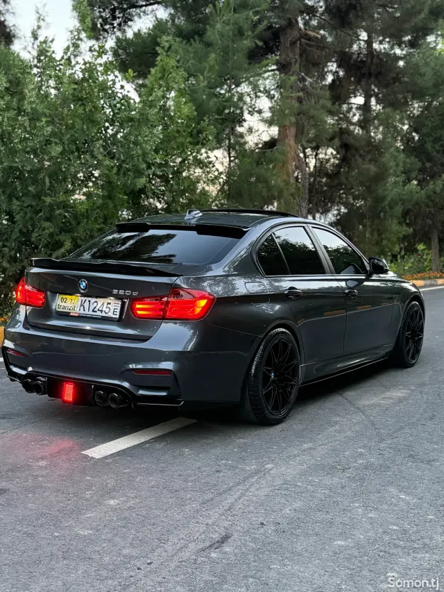 BMW 3 series 2013 · 2.0 AT