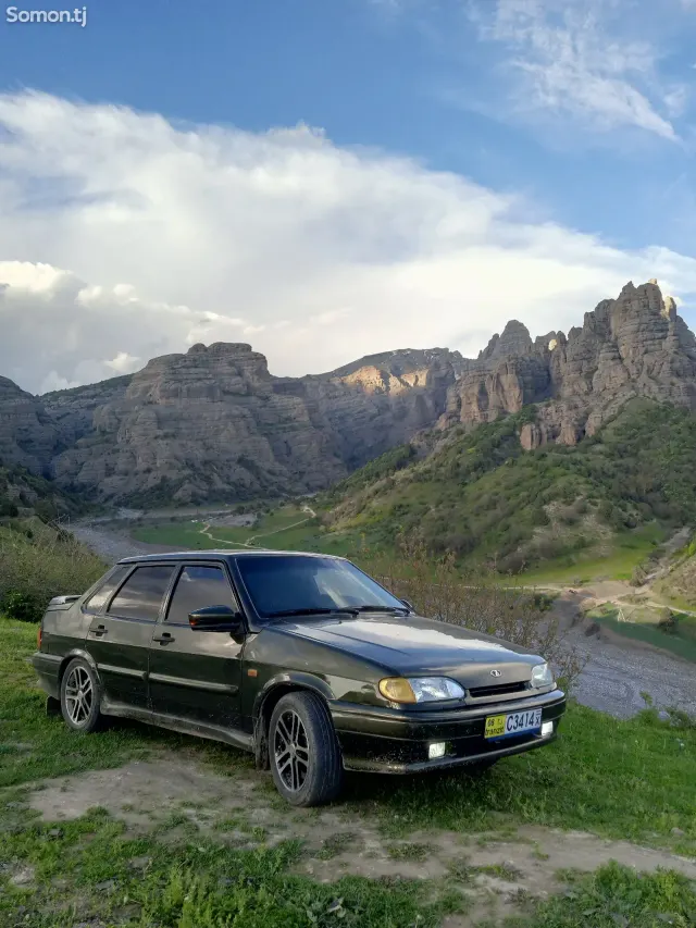 Lada (ВАЗ) 2115 2005 · 1.6 MT