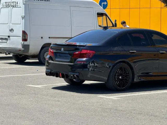 BMW 5 series 2016 · 2.0 AT
