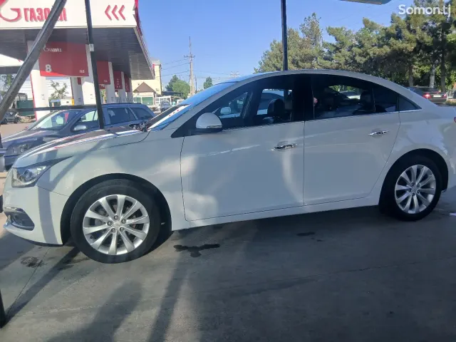 Chevrolet Cruze 2016 · 1.8 AT
