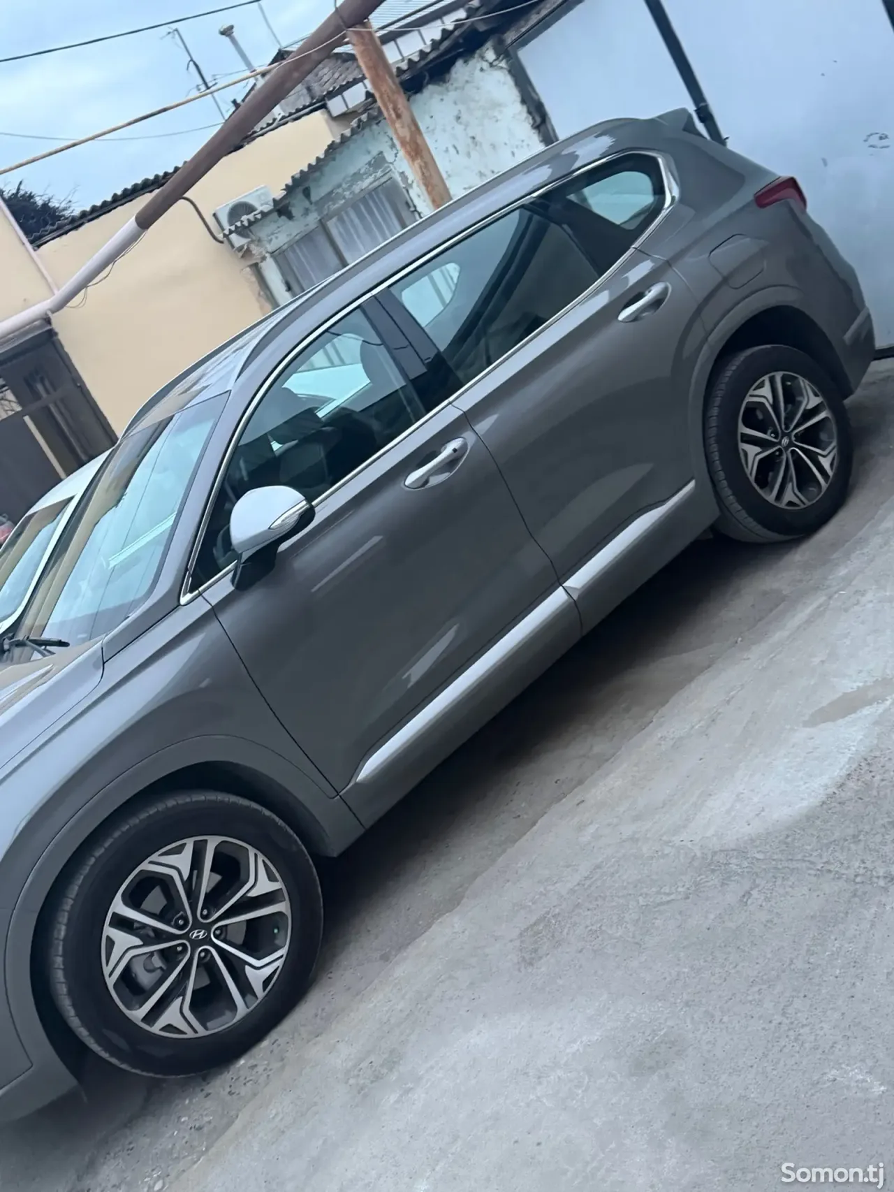 Hyundai Santa Fe 2019 · 2.0 AT