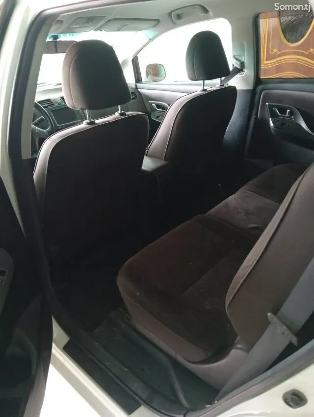 Toyota Mark X ZiO 2009 · 2.4 AT