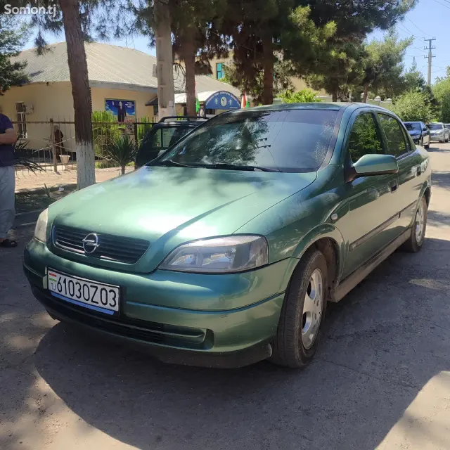Opel Astra G 1999 · 1.6 MT