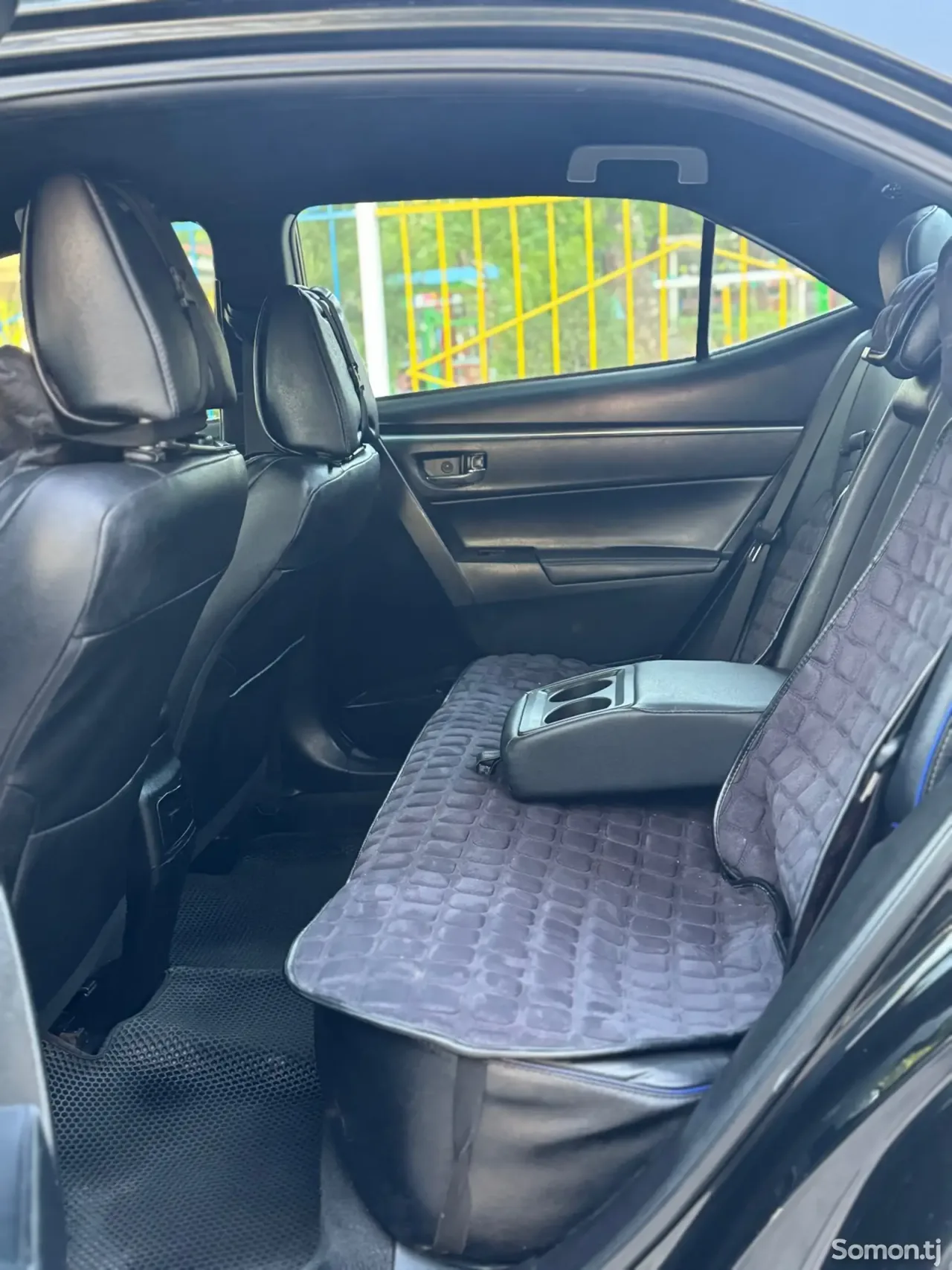 Toyota Corolla 2017 · 1.8 AT